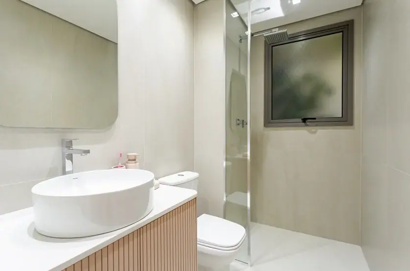 Banheiro da suíte 3 do apto. de 118m² · Foto do decorado